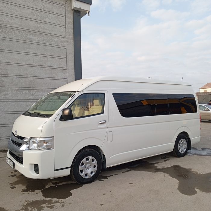 Toyota Hiace sotiladi