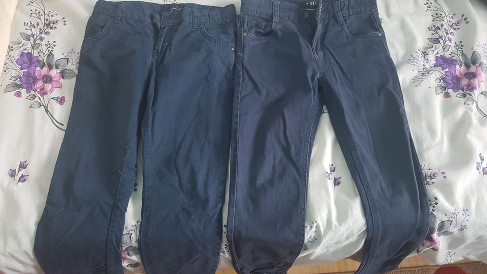 Vand pantaloni copii