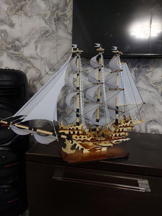 Сувенирный подарок корабль,парусник