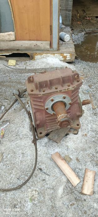 Редуктор новый продам