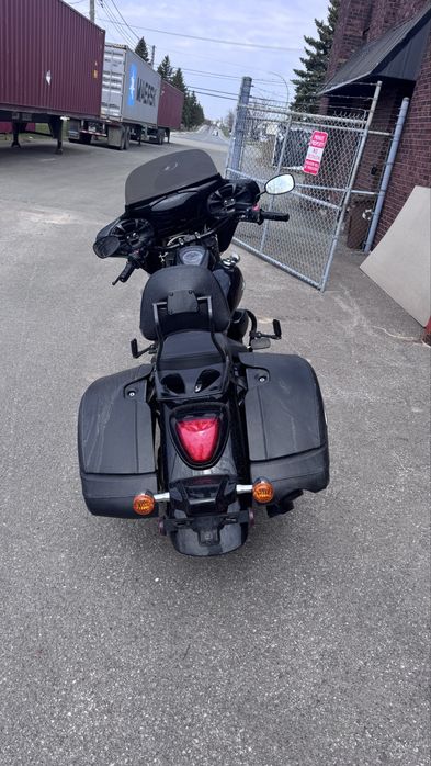 Suzuki boulevard C90