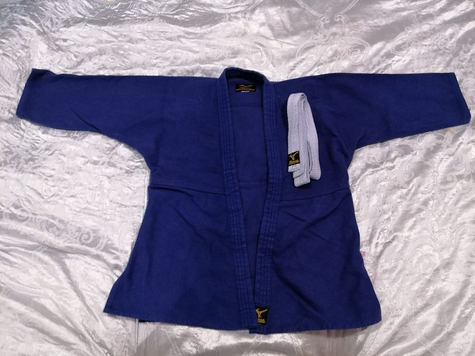 Продам кимано почти новый