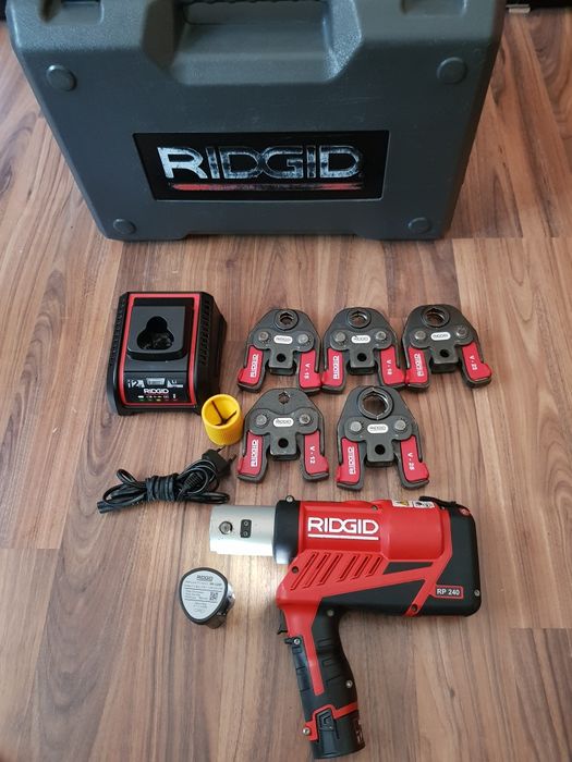 Presă de sertizat Ridgid RP 240