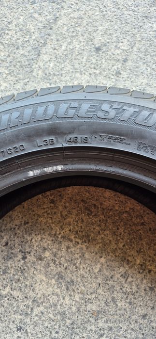 4 anvelope vara runflat ca noi Bridgestone 205/60/16.Pretul este pe bucata.