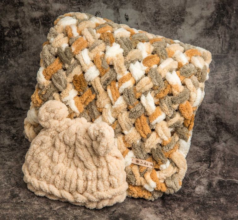 Пухено бебешко одеало от прежда Alize Puffy