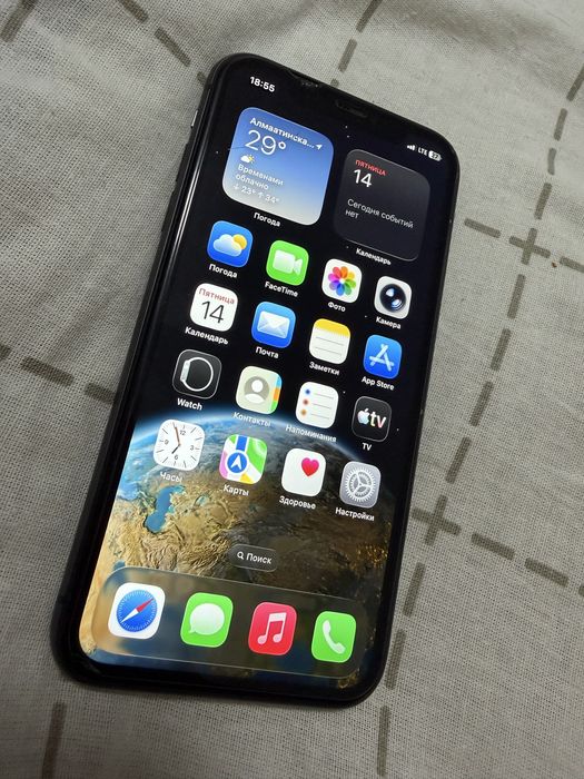Продаю iphone 11. Черный.  64G