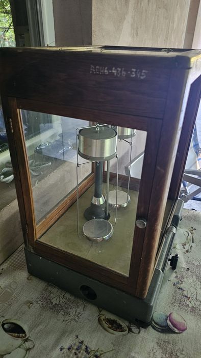 Balanță analitică de precizie veche