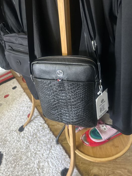 Продам новую барсетку