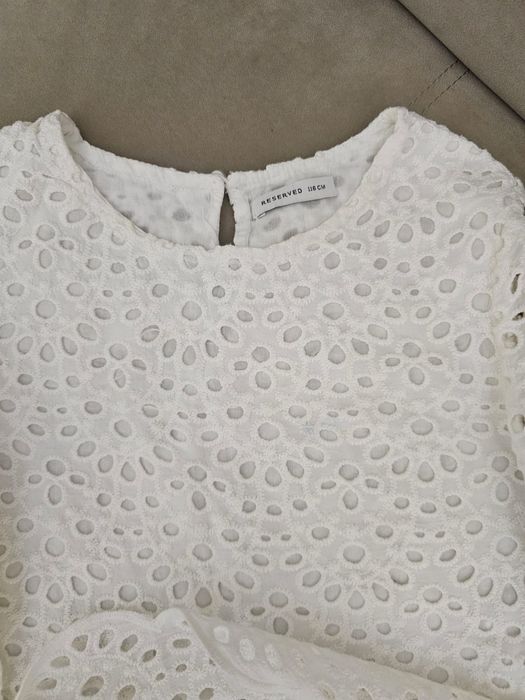 Bluza dantela marimea 116 cm Reserved