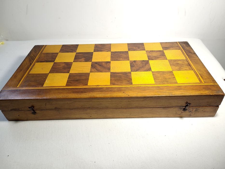 #9 Стар шах и табла