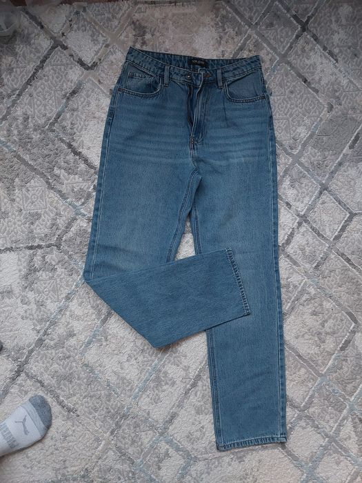 Продам джинсы женские