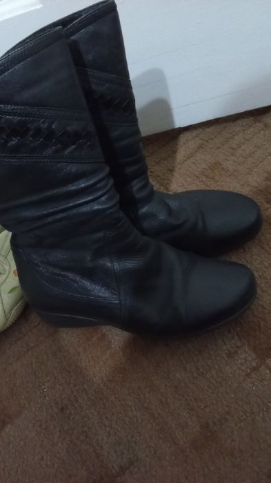 Продам разную обувь.