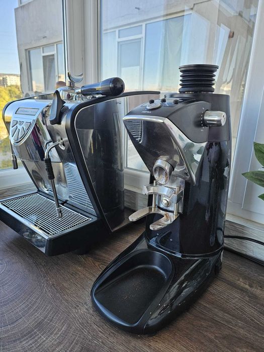 Кафемелачка Compak K10 Fresh