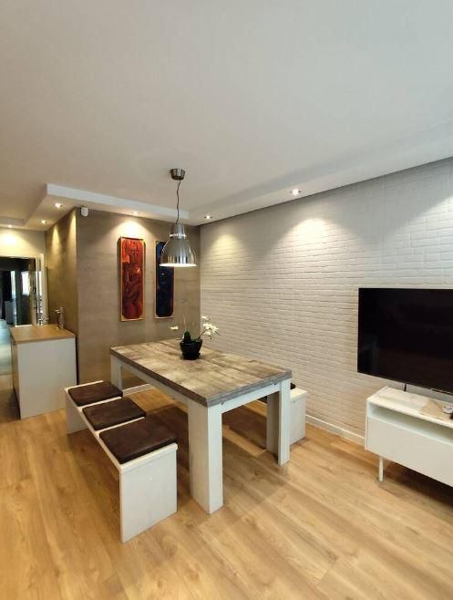 Дава се под наем Двустаен апартамент в Варна, Център - 80 кв.м за 920 € - Снимка #2