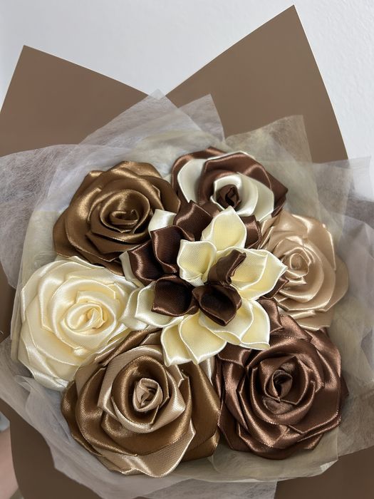 Buchete din satin handmade