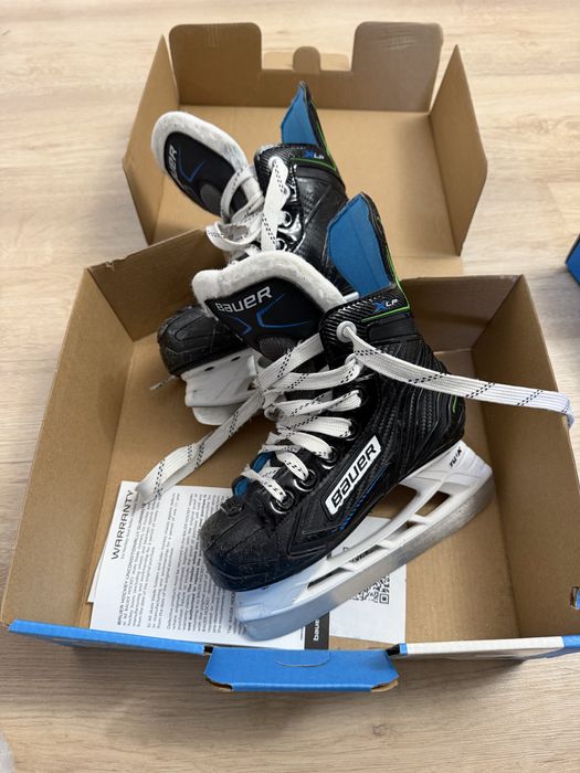 Хоккейные коньки Bauer XLP Y10