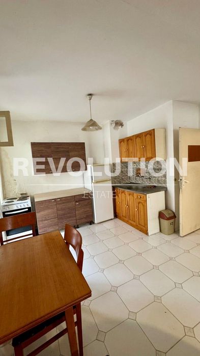 Продава се Тристаен апартамент в Пловдив, Кършияка - 104 кв.м за 1635 €/кв.м - Снимка #2