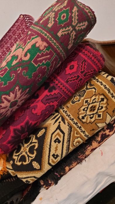 Старинни килими одеяла и престилки