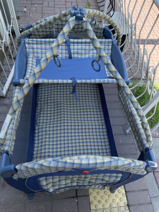 Продаю складной манеж для ребенка