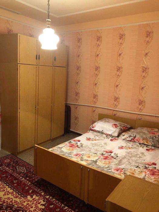 (3/4/4) 5-к/д (Алпомиш) 3 хонали уй ижарага Сдаётся 3-ком кв в 5-м м/р