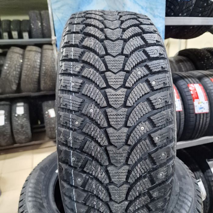265/50r20 Maxtrek Trek M900