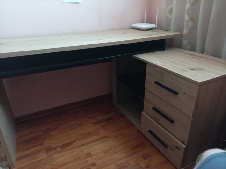 Mobilier birou elevi sau afaci