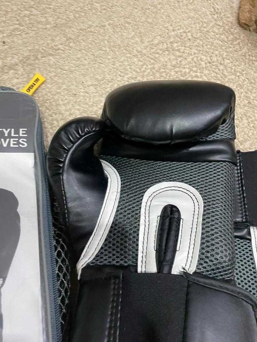 Перчатки боксерские