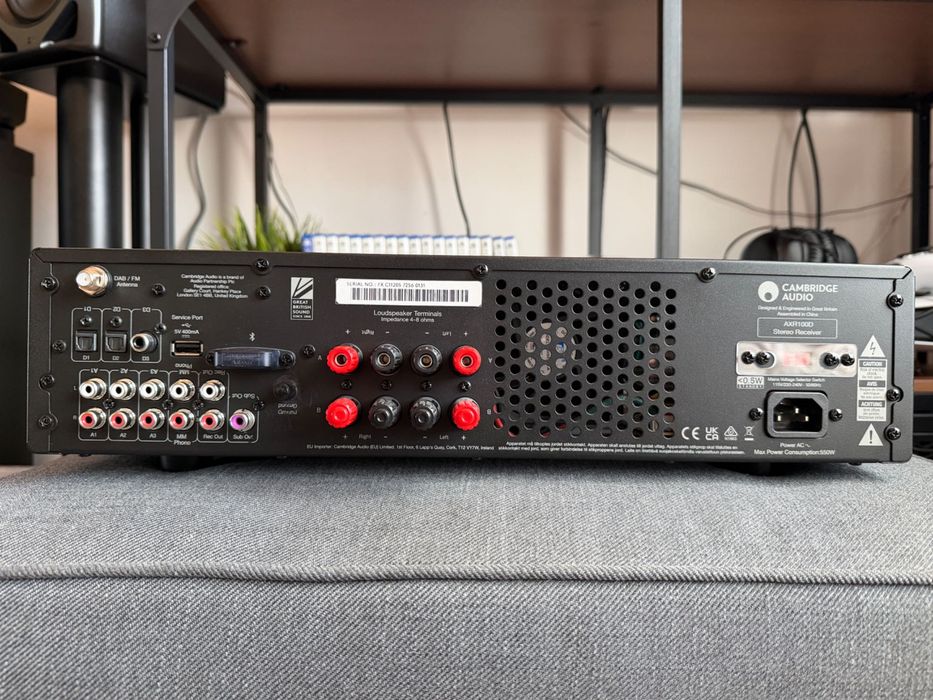 Cambridge Audio AXR100D, Усилвател