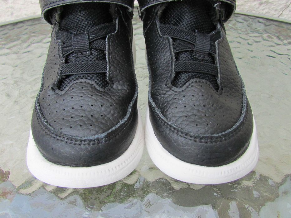 Детски маратонки Nike Air Jordan Max Aura 5