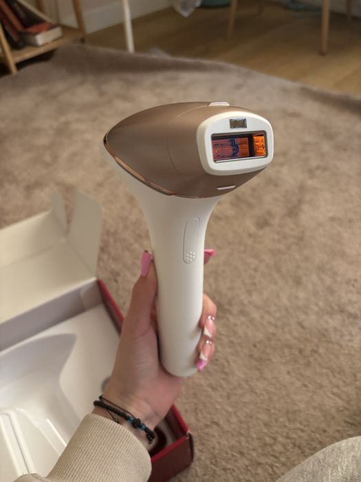 Фотоепилатор Philips Lumea IPL 9900 Series