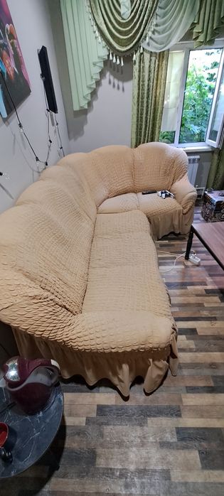 Продам диван угловой