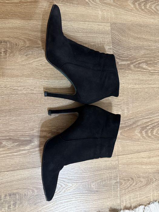 Botine stiletto piele intoarsa