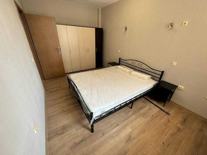 Дава се под наем Двустаен апартамент в Бургас, Център - 72 кв.м за 510 € - Снимка #3