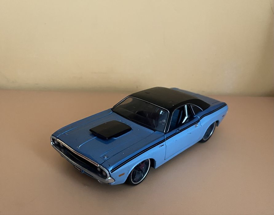 Machete masini de jucarie