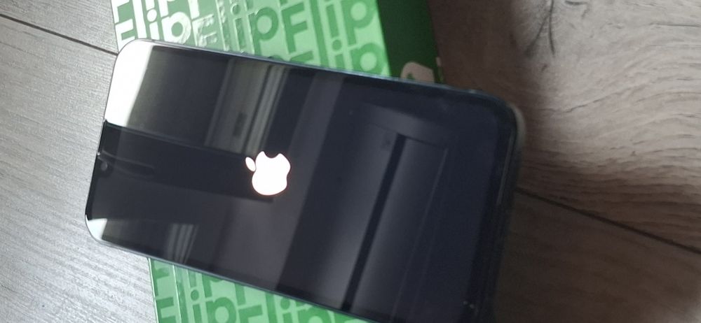 Vând iPhone 13 in stare buna