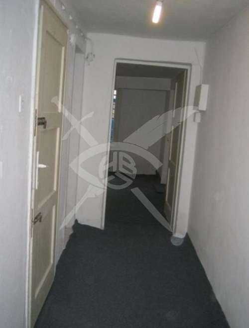 Дава се под наем Етаж от къща в Пловдив, Кършияка - 110 кв.м за 648.21 € - Снимка #7