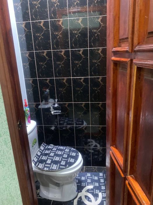 Чирчикда жойлашган 2хона шаройтии бор квартира