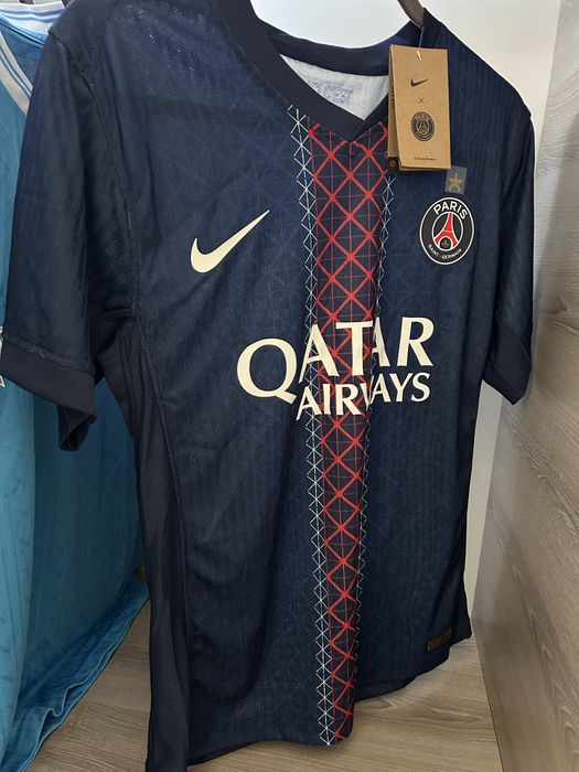 НОВ Футболен екип PSG 2025/2026 - Player Version (Размер L)