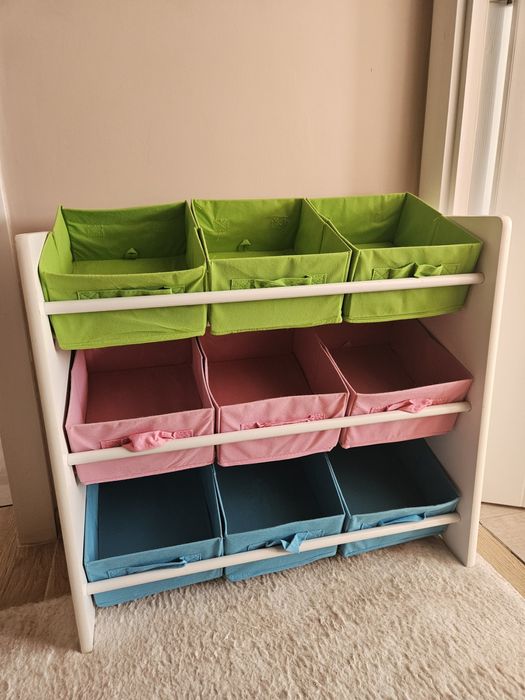 Дървена етажерка