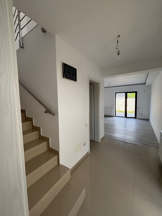 Casă P+1 Măgurele 100mp utili 250mp curte libera
