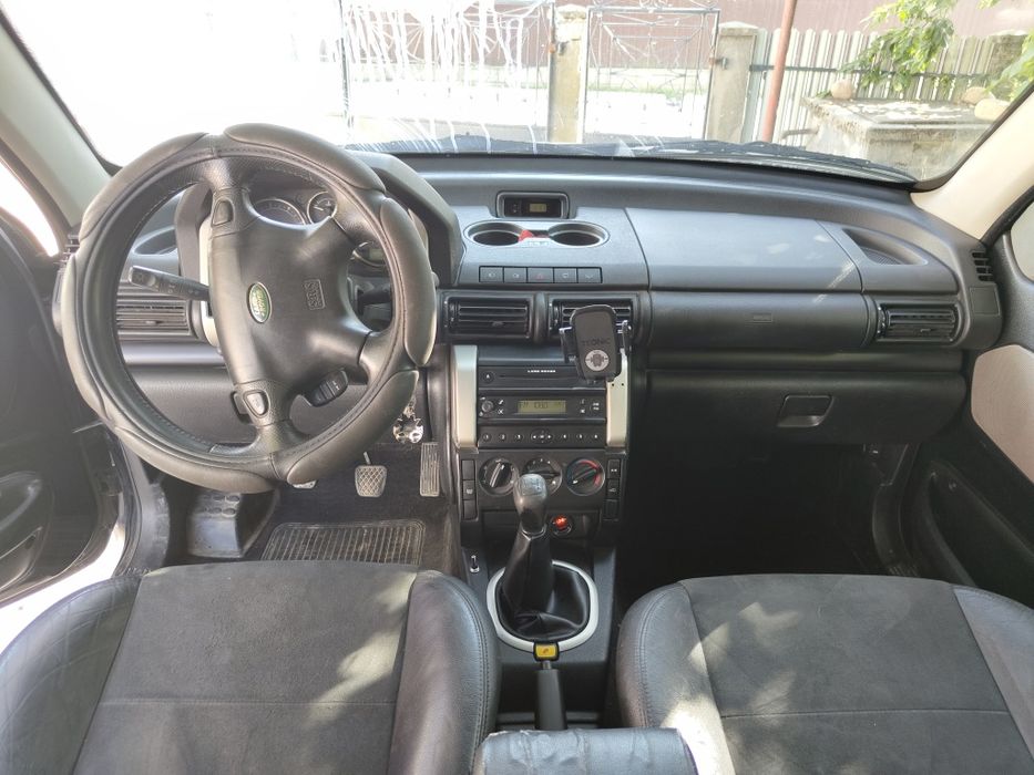 Land Rover Freelander 2006 diesel, 4.043 € — imagine 4