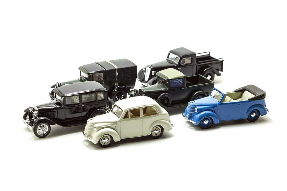 Игрушечные ретро автомобили, машины ф-мы Наш Автопром, масштаб 1:43.