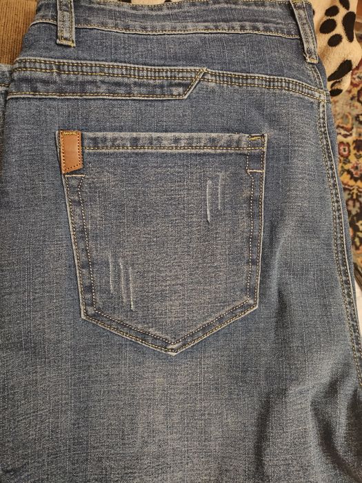 Нови мъжки дънки