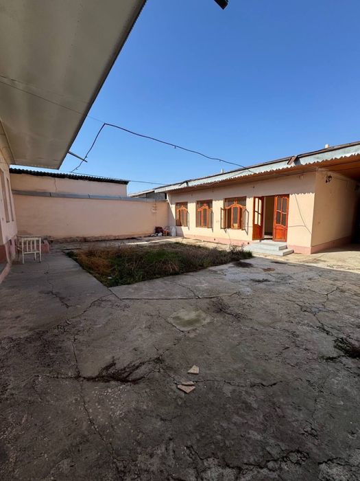 ПРОДАЕТСЯ ДОМ УЧАСТОК  На Юнусабаде 4,5 соток 4-хкомнатный