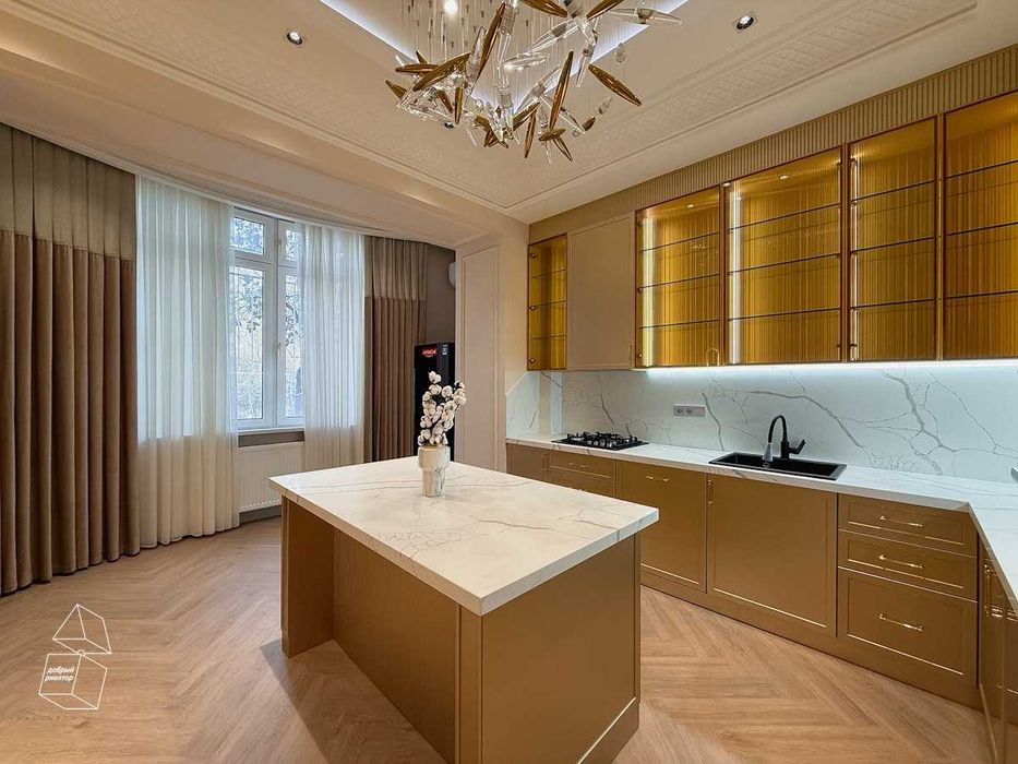 (Добрый) Ц1, 180 м², 4/2/5, Роскошные апартаменты на Садыка Азимова