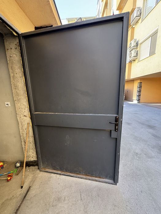 Метална врата за гараж