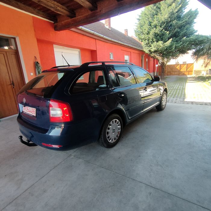 Skoda Octavia benzina 1 6 an2013 cu dotări perfecta stare ieftin GARAN