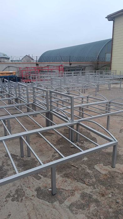 кровать металлическая