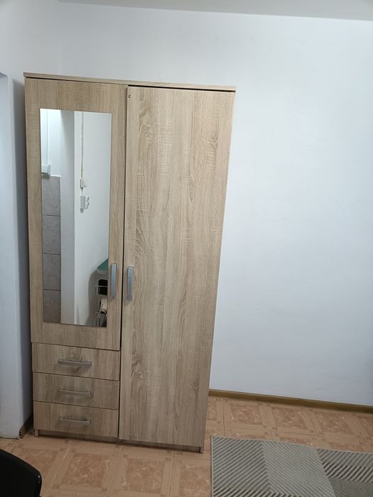 Garsoniera de închiriat