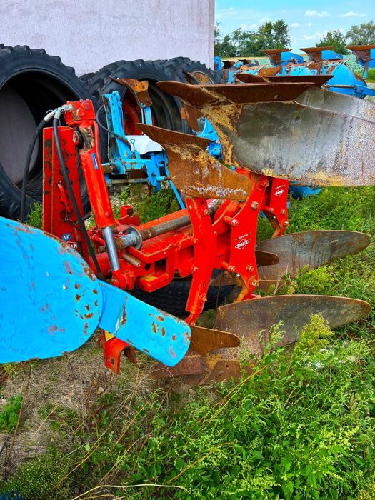 Plug  reversibil 2 brazde 2 cormane  Kuhn Master 103 an 2016 Lemken Opal 90 an 2015 Lemken Opal 80 Huard Fiat 640 Fiat 70 90 Fiat 80 90 Fiat 550